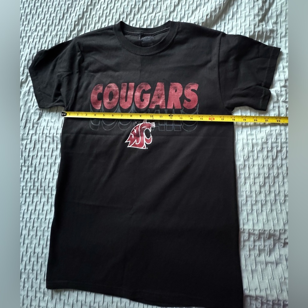 Hanes men Black and Red Cougars Tee size small - Picture 4 of 6